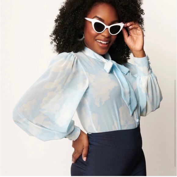 Unique Vintage Blue White Cloudy Skies Neck Tie Gwen Blouse XS NWOT - Picture 4 of 5